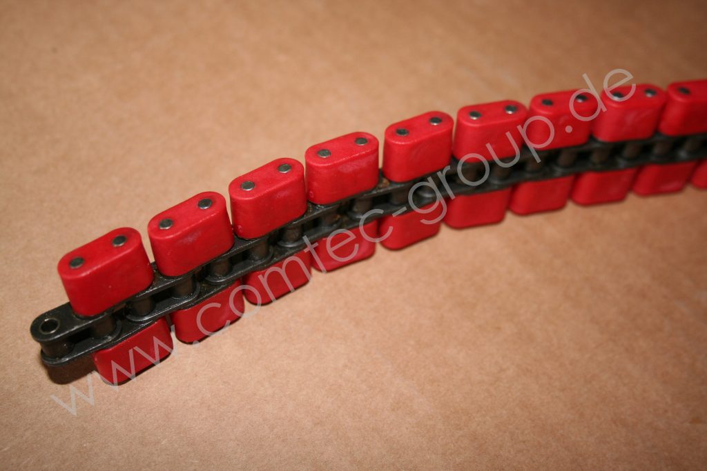 conveyor chain with plastic blocks